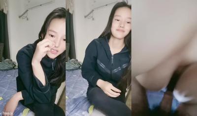 큰 가슴을 가진 새로운 아름다움은 그녀의 형제를 섬기기 위해 그녀의 얼굴을 보여주고, 작은 자지를 큰 자지로 핥고, 그의 강아지가 찌르는 자극을 즐깁니다.