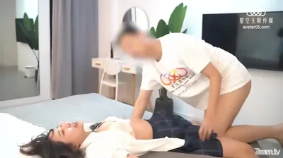 私の家族には、兄と妹の感情的なウォーミングコースに成長したばかりの妹がいます-Qian Ling