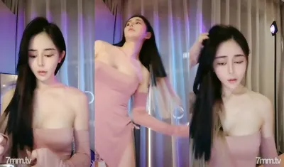 사천 최고의 소녀 [승무원 Xinxin-] 네티즌들은 "왜 데이트하지 않니？ 나를 사랑하면 데이트 할 수있어. 키가 크고 곧은 가슴이 노출되어 춘파 사오!