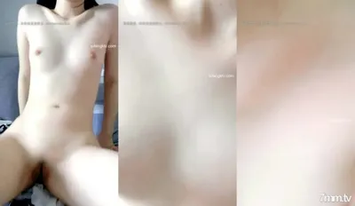 甘いコケティッシュでキュートな声は今まで聞いた中で最高のロリ声で、彼女はまだ処女です. これは本物の蝶です. 全身は白くバラ色です. ふっくらとしたピンク色のおっぱい. 比類のないピンク色のパン.