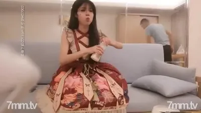 What Does It Feel Like To Have Sex With A Top-notch Loli In A Lolita Uniform？ She Is Very Slender And Cute. The Little Brother Wants To Squeeze Her Dry Within Two Hours, And She Is Also Very Cooperative