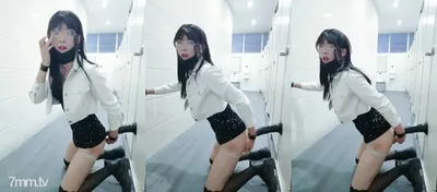 "하드 코어 ㊙️ 폭탄"은 최근 여자 화장실에서 순수한 안경과 긴 다리를 묶고 노골적으로 구멍을 수리하고 옆구리를 무시하고 열광했습니다.