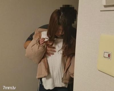 fc2-ppv 1591011 【개인】회사 도산으로 나이의 차혼의 세상 모르는 유부녀를 타인봉으로 욕하고 민감한 질 안쪽을 찌르고 계속 비통의 표정 그대로 질 내 사정한다.