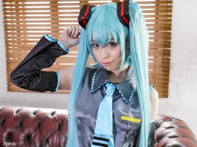 fc2-ppv 1622477 【現役レイヤー】S級スタイル22歳 芸能所属前㊙プラベ撮影会でガチハメ撮り!そのまま発情♡強制生種付け【初・流出】【素人】