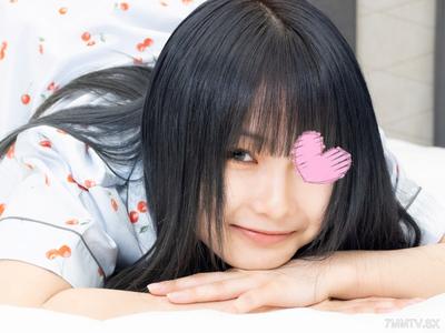 fc2-ppv 3866716 【パジャマ★モナシ】パジャマdeおじゃま♥歯科助手だけあって歯並び良好、笑顔が可愛すぎる身長143cmミニミニちゃん♥脱いだら想像以上に大きかったおっぱいとエロ乳輪がイイ♥ {