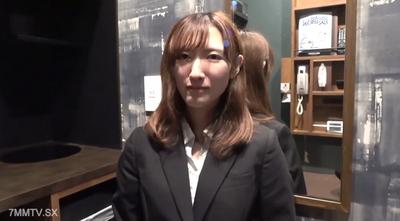 FC2-PPV 4552144 【無・個撮】モデル体型の敏感むすめ!バレたら**退店!?感じやすい彼女とドキドキ漫画喫茶えっち♡【特典で高画質】 {