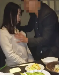 fc2-ppv 1883311 30일까지【개인】아이를 맡기고 가게 안에서 타인봉을 뺨바리 호텔에서 자궁 안쪽에 질 내 사정 {