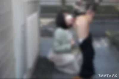 FC2-PPV 4510492 ※数量毎に値上げします※【野外露出】【ハメ撮り】【中出し】男三人でスレンダー美人人妻を野外で連れまわしてハメ撮りした記録を公開します {